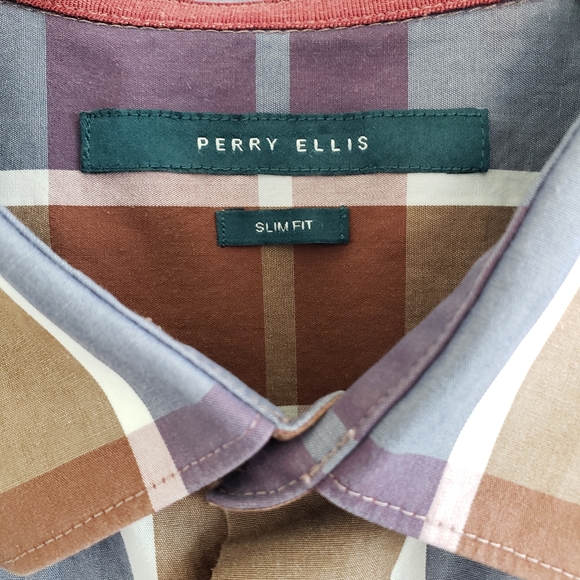 Perry Ellis Slim Fit Plaid Button Down Shirt - Picture 3 of 5